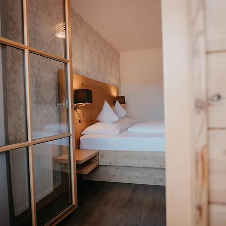 Mucha - - Naturpark Partner Apartamento *